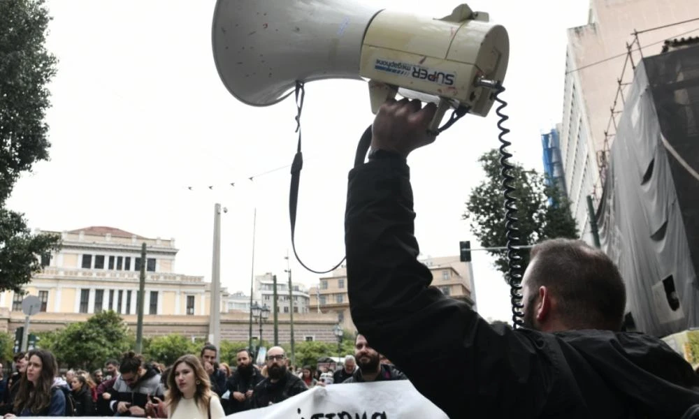 Απεργία στις 17 Απριλίου: Δεμένα τα πλοία στα λιμάνια